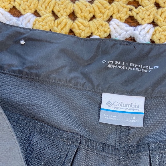 NWOT Columbia Kestrel Convertible Dark Gray Cargo Pants Shorts Hiking Women’s 14 - Picture 9 of 14